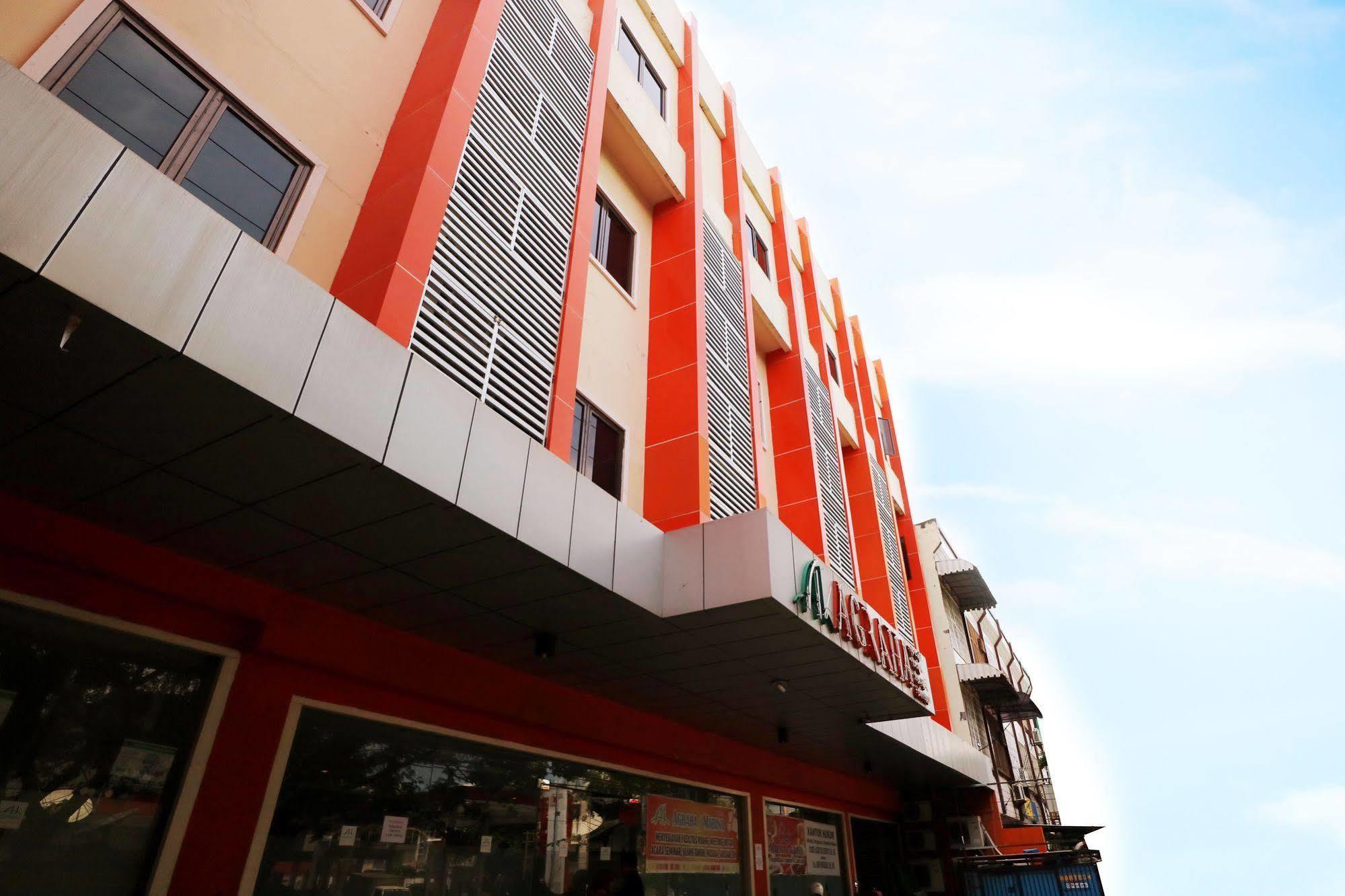 Agraha Andalas Hotel Makassar Exterior photo