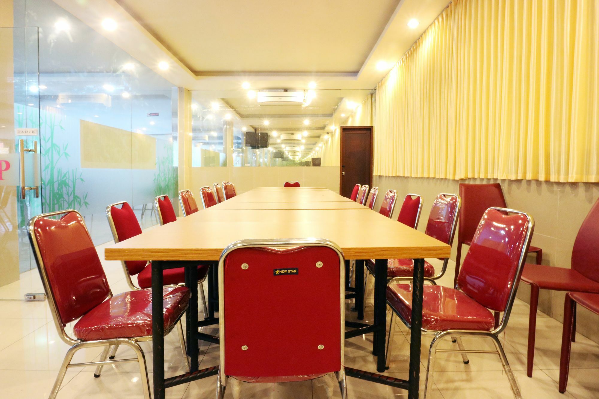Agraha Andalas Hotel Makassar Exterior photo