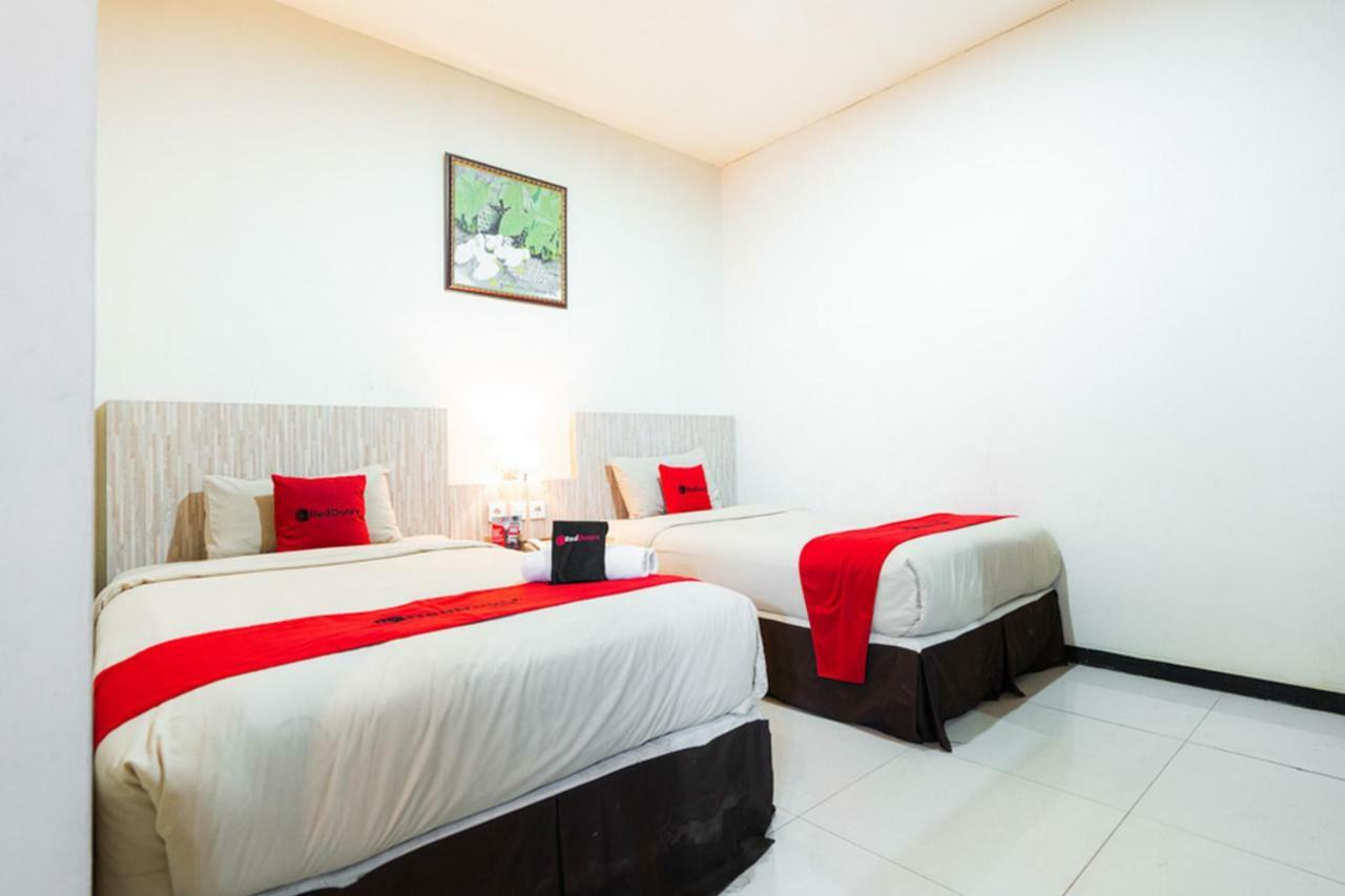 Agraha Andalas Hotel Makassar Exterior photo