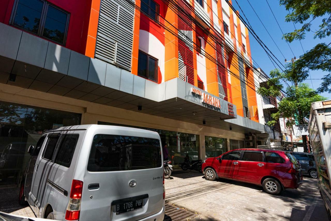 Agraha Andalas Hotel Makassar Exterior photo
