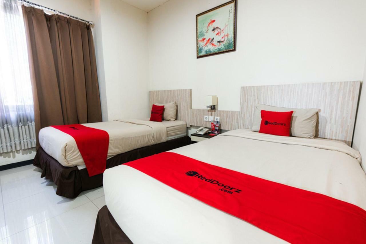 Agraha Andalas Hotel Makassar Exterior photo