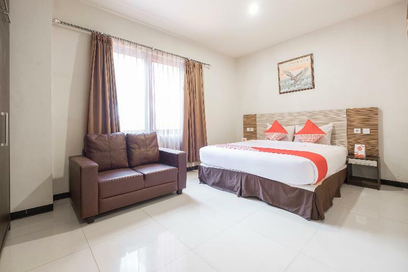 Agraha Andalas Hotel Makassar Exterior photo